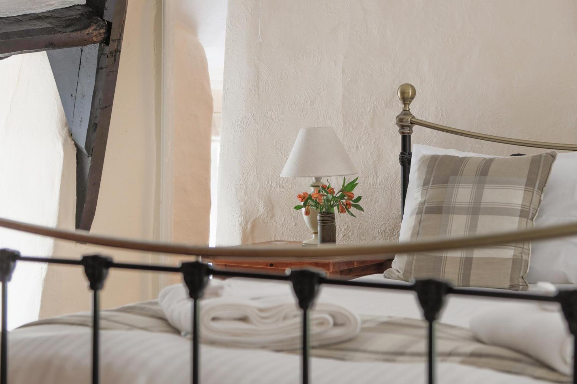 Bearslake Inn Bridestowe Phòng bức ảnh
